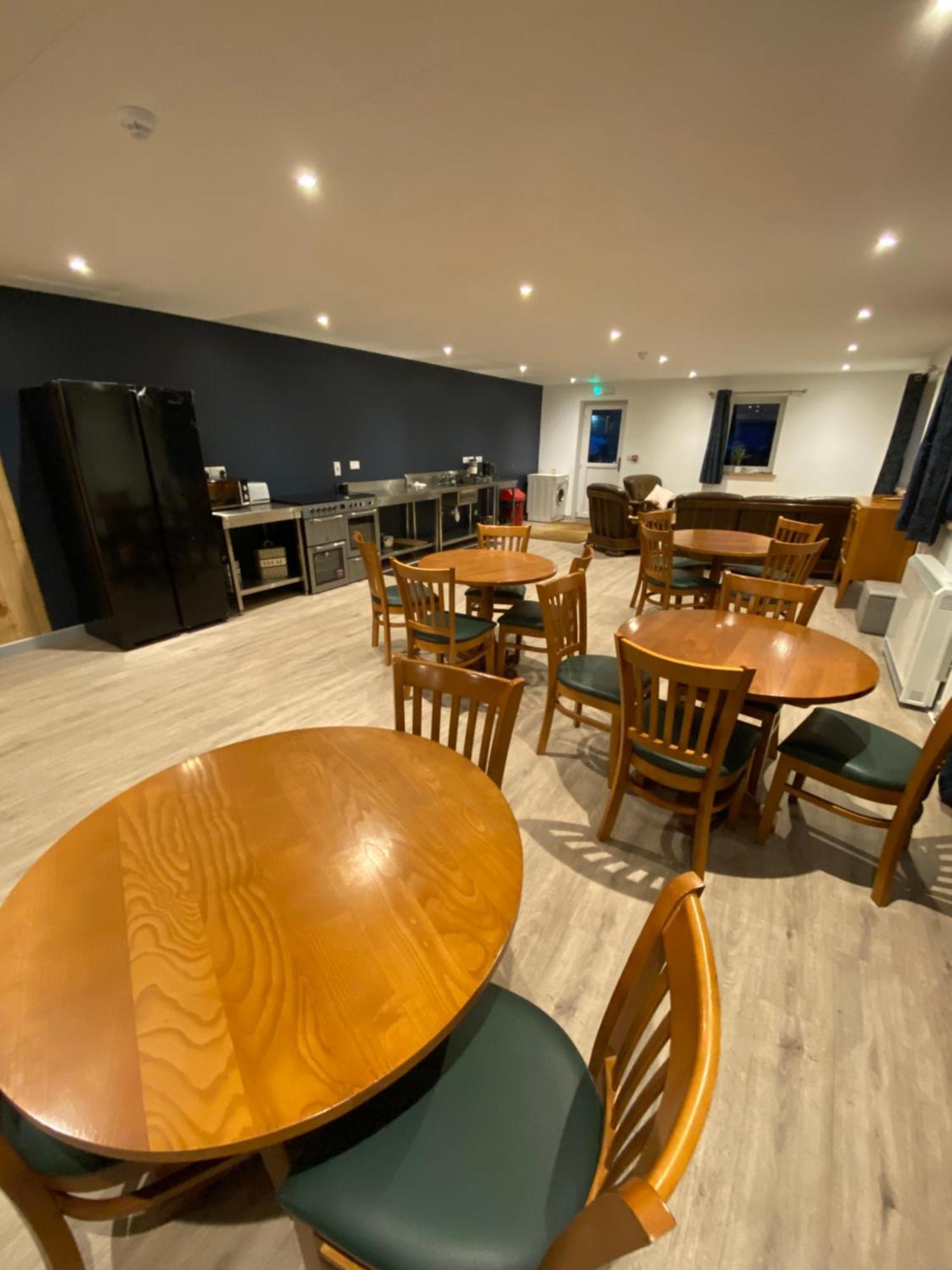 Modern Studio Apartment Set Beneath The Black Mountains A Stones Throw From The Offas Dyke Path Clodock Eksteriør billede