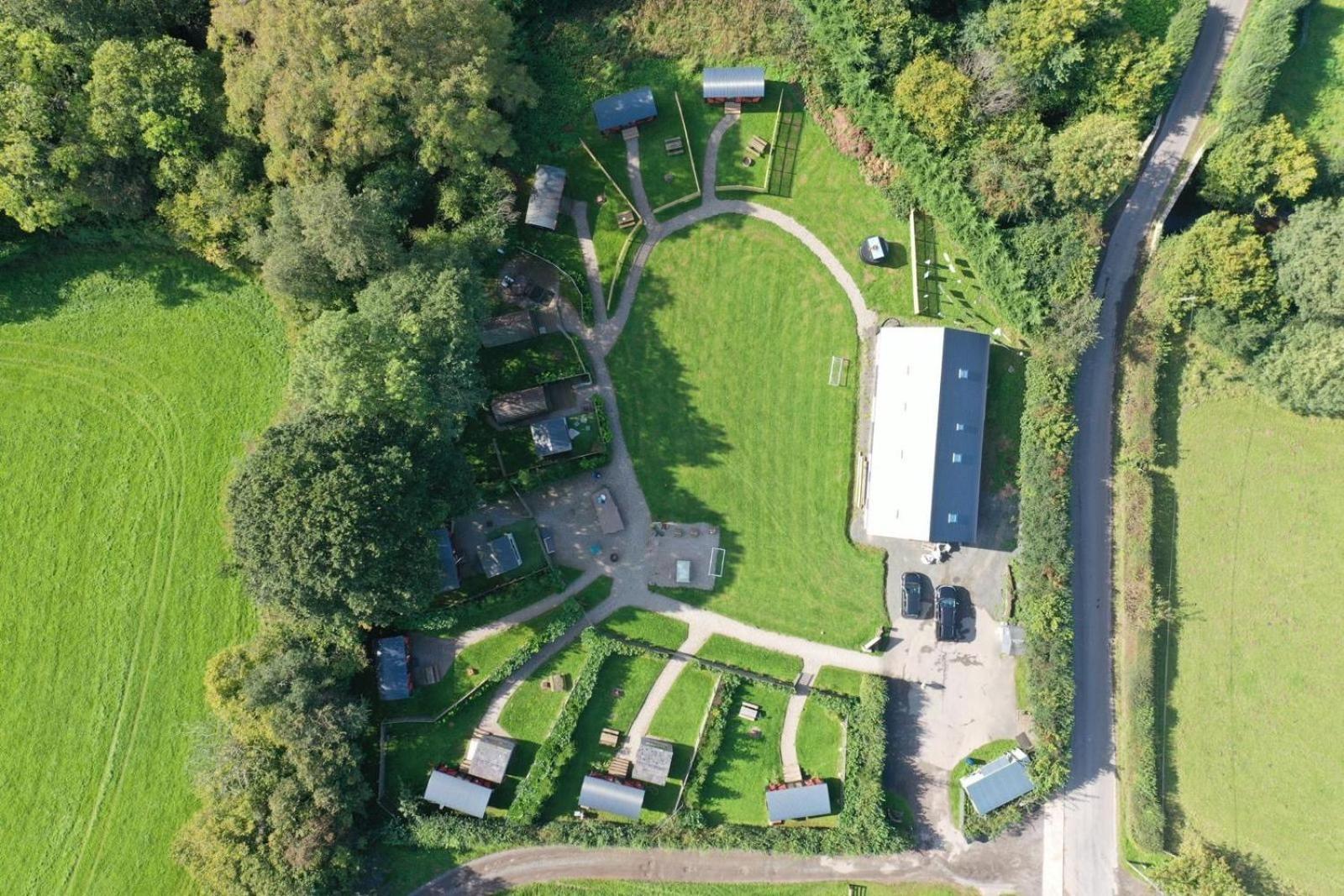 Modern Studio Apartment Set Beneath The Black Mountains A Stones Throw From The Offas Dyke Path Clodock Eksteriør billede
