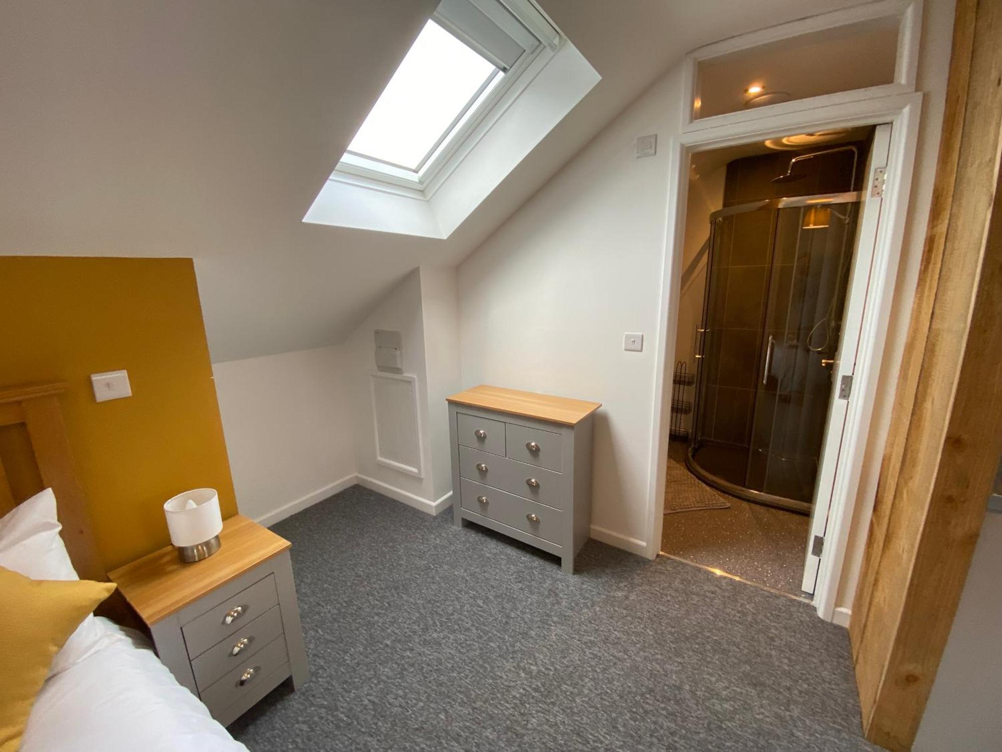 Modern Studio Apartment Set Beneath The Black Mountains A Stones Throw From The Offas Dyke Path Clodock Eksteriør billede